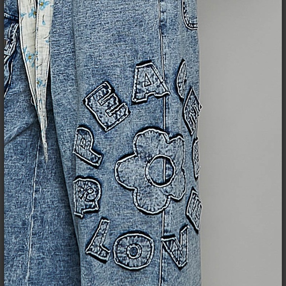 162 ❤️POL peace love flower patch pants - Picture 2 of 6